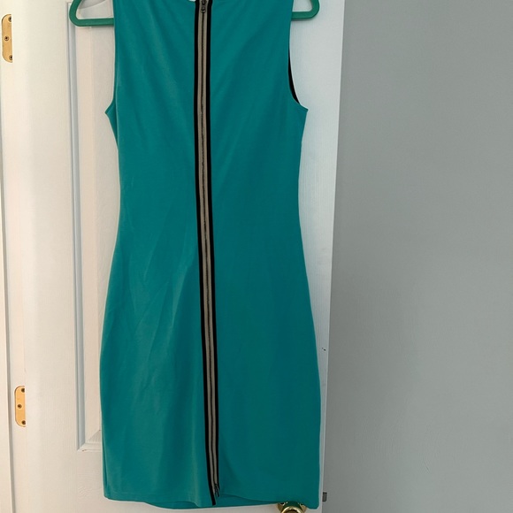 Kenneth Cole New York Dress Women’s size 8 - Picture 3 of 3